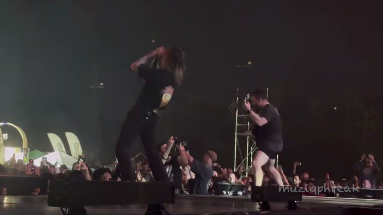 Generation No Surrender - Underoath (Rock Alarm Bangkok 260214)