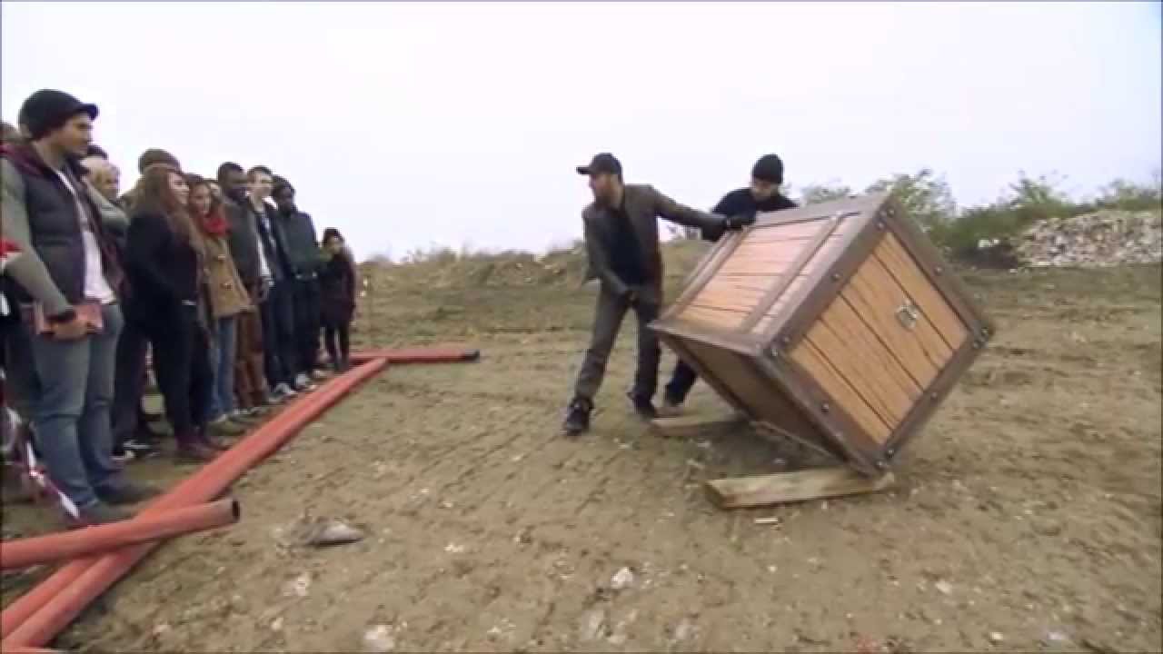 Kamel le magicien - La Malle