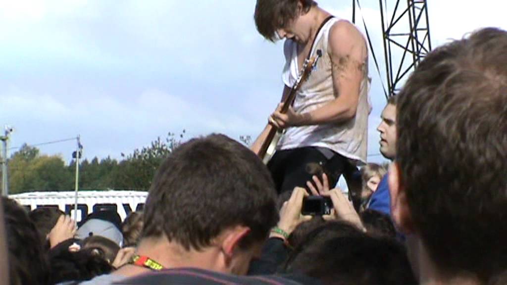 Bring Me The Horizon's Matt Kean In the Crowd Live At Reading 2011