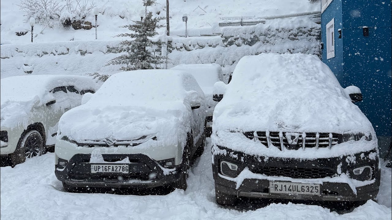 Heavy snowfall in sonmarg 😍
