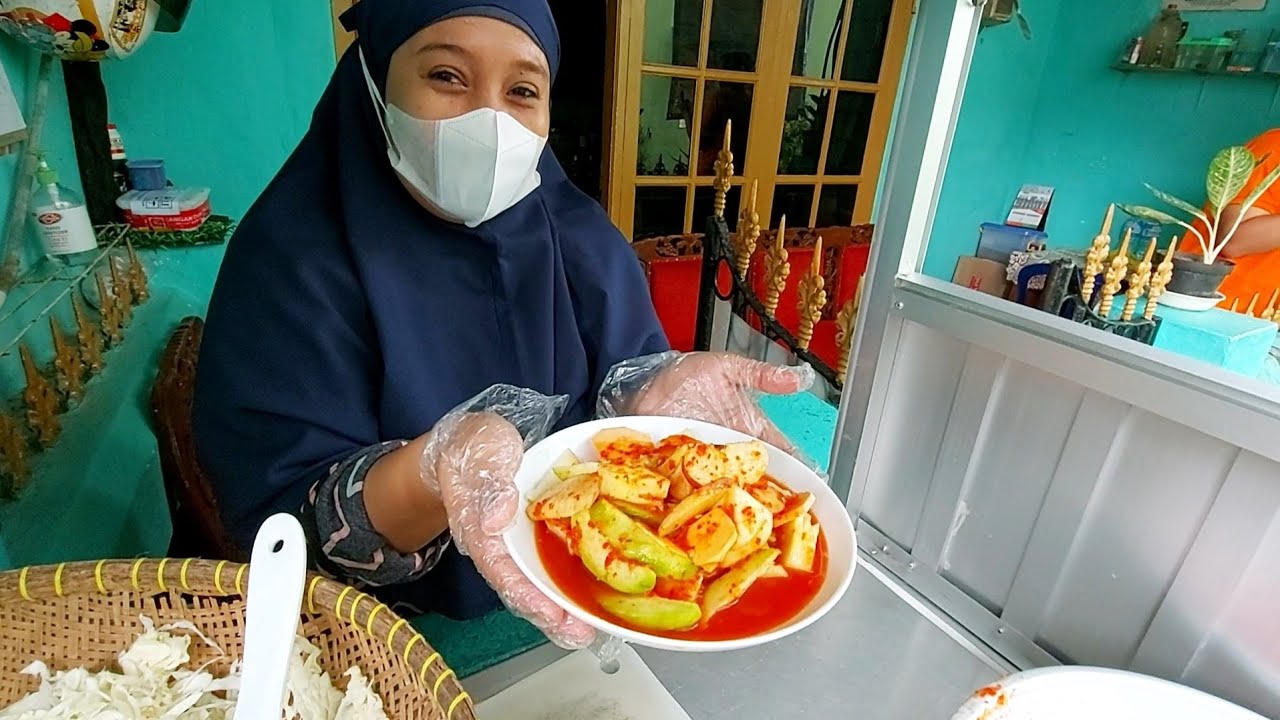 HIDDEN GEMS TERSEMBUNYI DI DALAM GANG !! ASINAN  BETAWI KUALITAS RESTO NIH !! INDONESIAN STREET FOOD