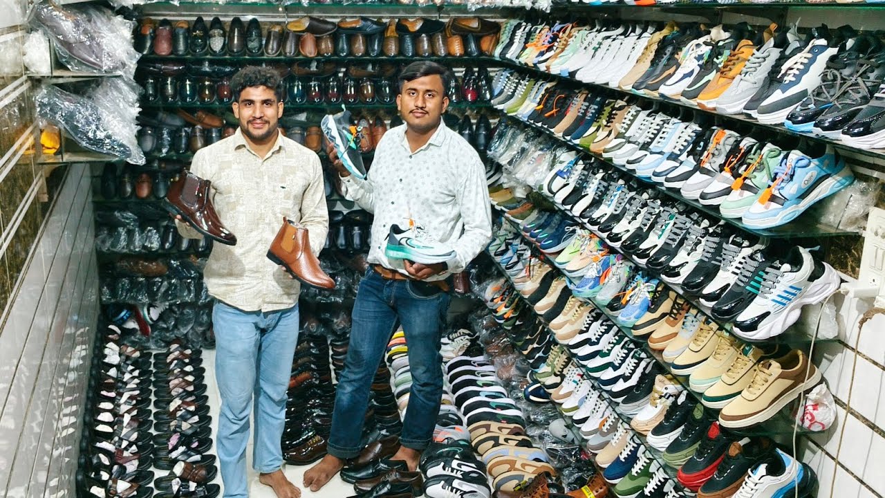 Agra shoes wholesale market, cheapest shoes Market in Agra, k.A footwear  shoes factory 