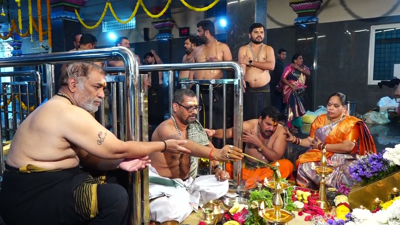 Ashok Guru Swamy 2025 Ayyapa Padipooja Video