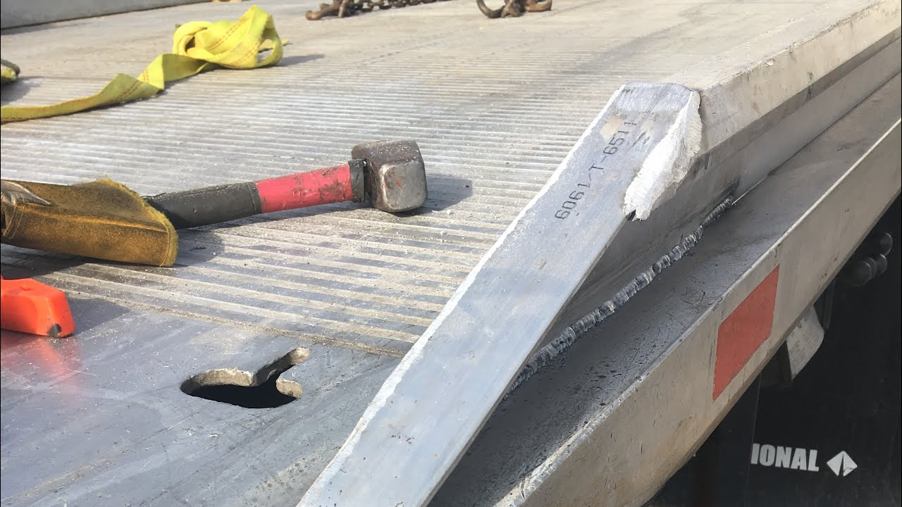 Spool gun on a aluminum roll back wrecker