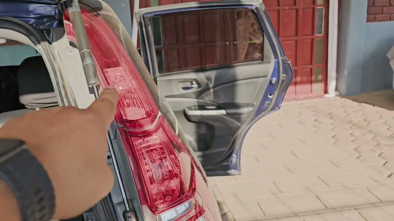 COMO CAMBIAR FOCOS DE CUARTOS TRASEROS (LOS DE PEGUIZCO) A FOCOS LED EN HONDA CRV 2015 