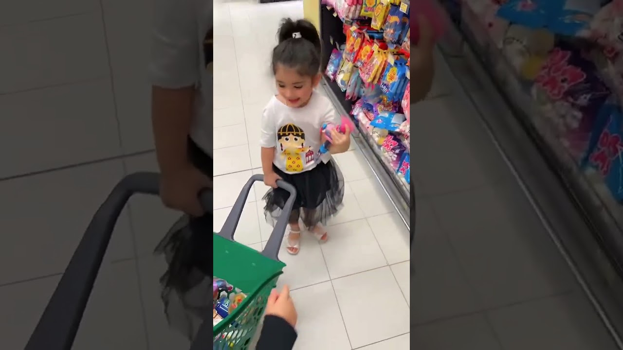 أليكس وماريتا ‏يتسوقو من السوبر ماركت 😅عصام ونور￼