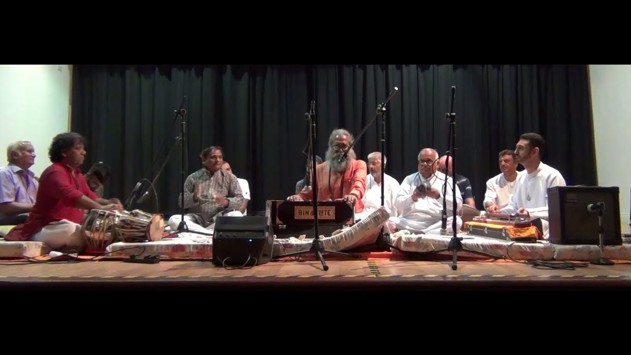 Shree Niranjanbhai Pandya Bhajans - Northolt, London (11/08/2023)