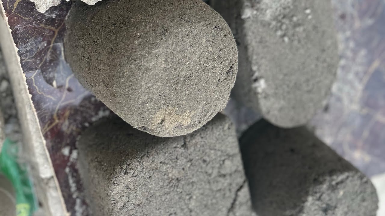 Pure charcoal  crumbling long vid super soft texture 