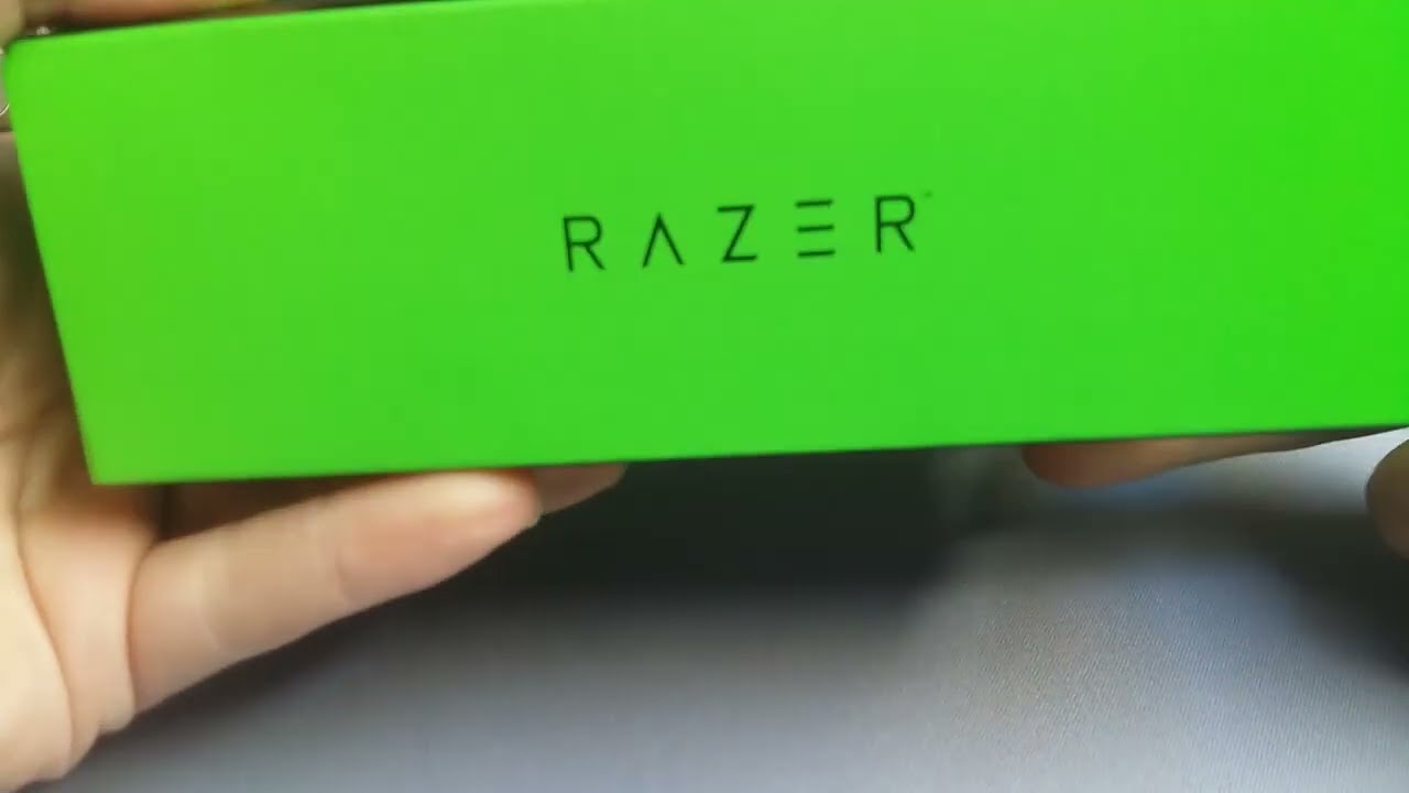 razer deathadder ‐ unboxing białej gamingowej myszy