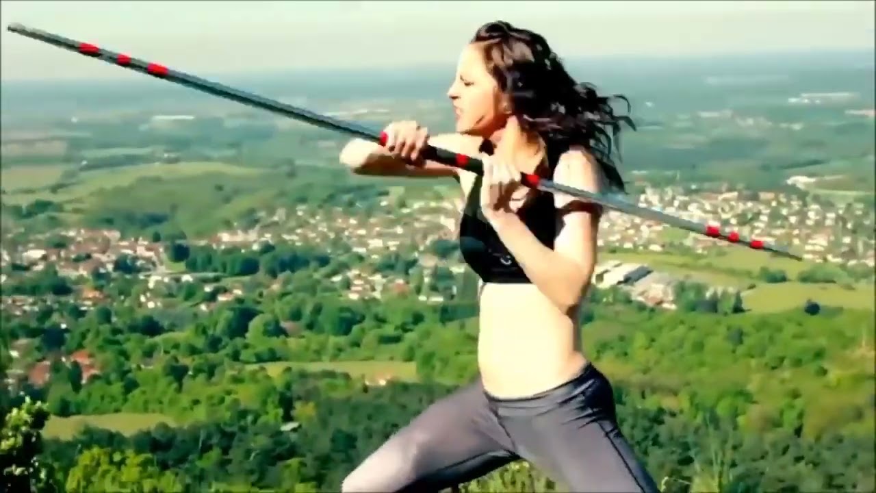 CHLOE BRUCE & NIKKI STANLEY ДЕВУШКИ КАРАТИСТКИ Hatuba Хатуба  Мега Попурри индийских песен
