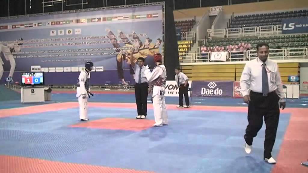 Lee Dae-Hoon (Korea)-Pen-Ek Karaket (Thailand)- 58kg(final)