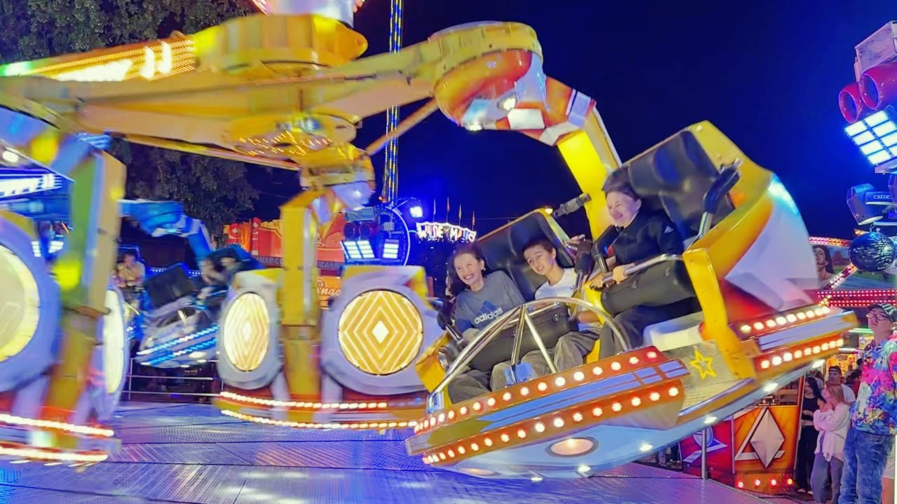 Entertainer Karussell MIT DJ - Müller/Volklandt | Offride Video | Pützchensmarkt Bonn 2024