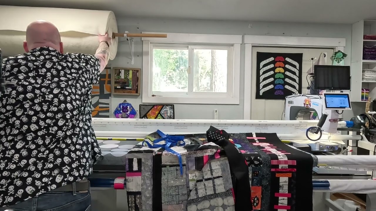 Загрузка лоскутного одеяла в мою 10-футовую раму Quilters Evolution Elite от @TheGraceCompany