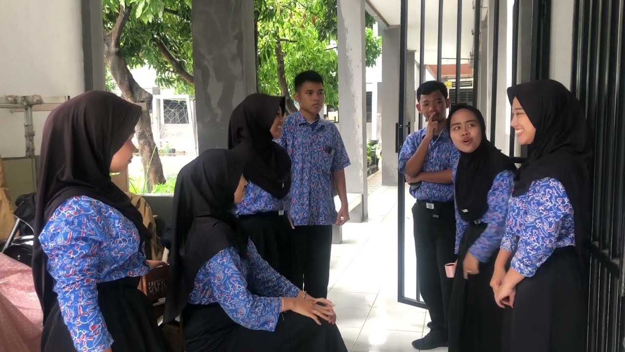 Satu Meja, Banyak Cerita