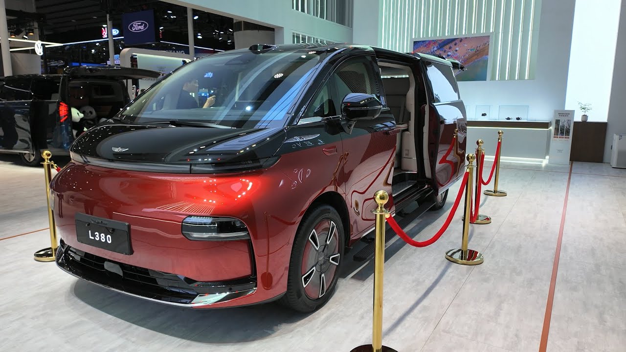 2025 Geely LEVC L380 exterior with multiple colors interior dynamic video