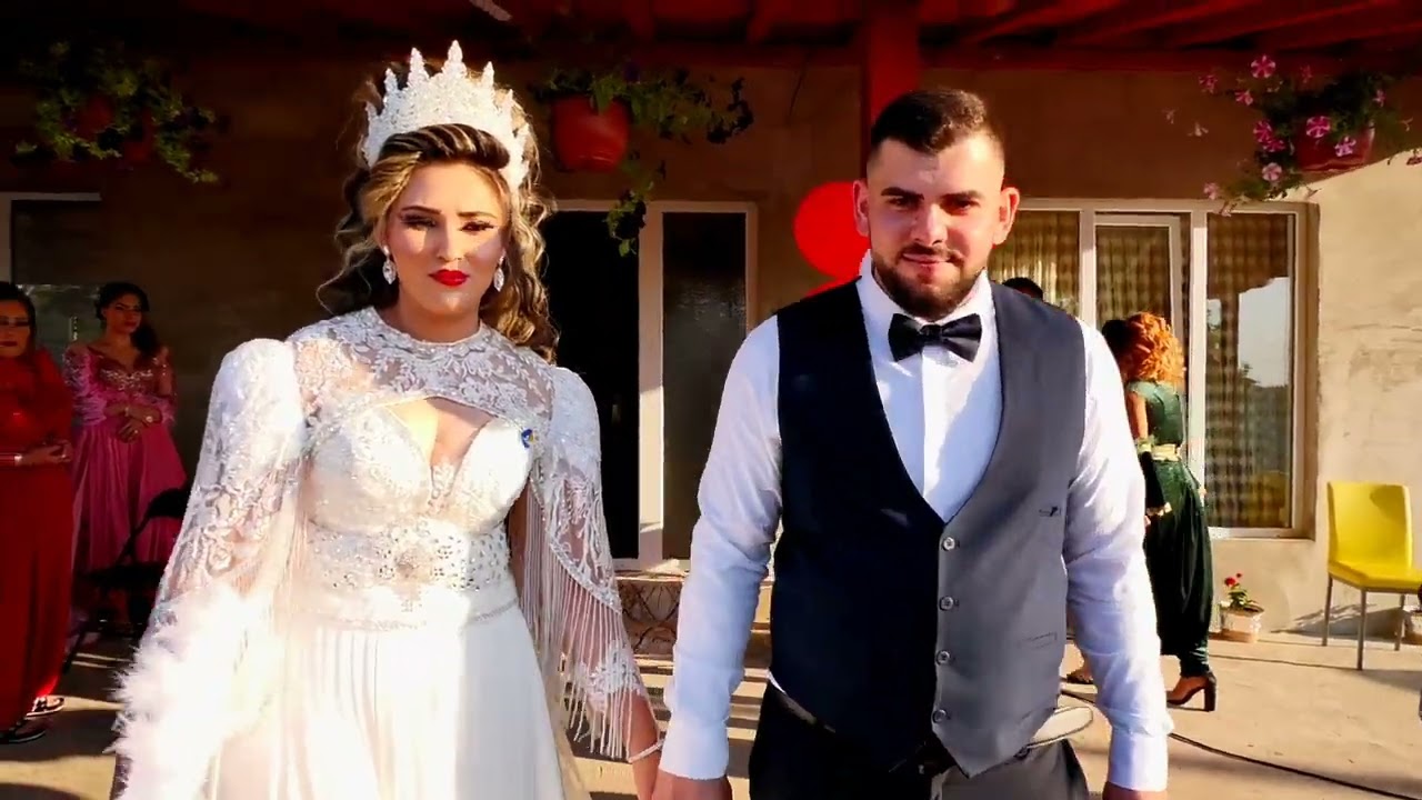 EMRAL IPEK KINA NOVA CHERNA