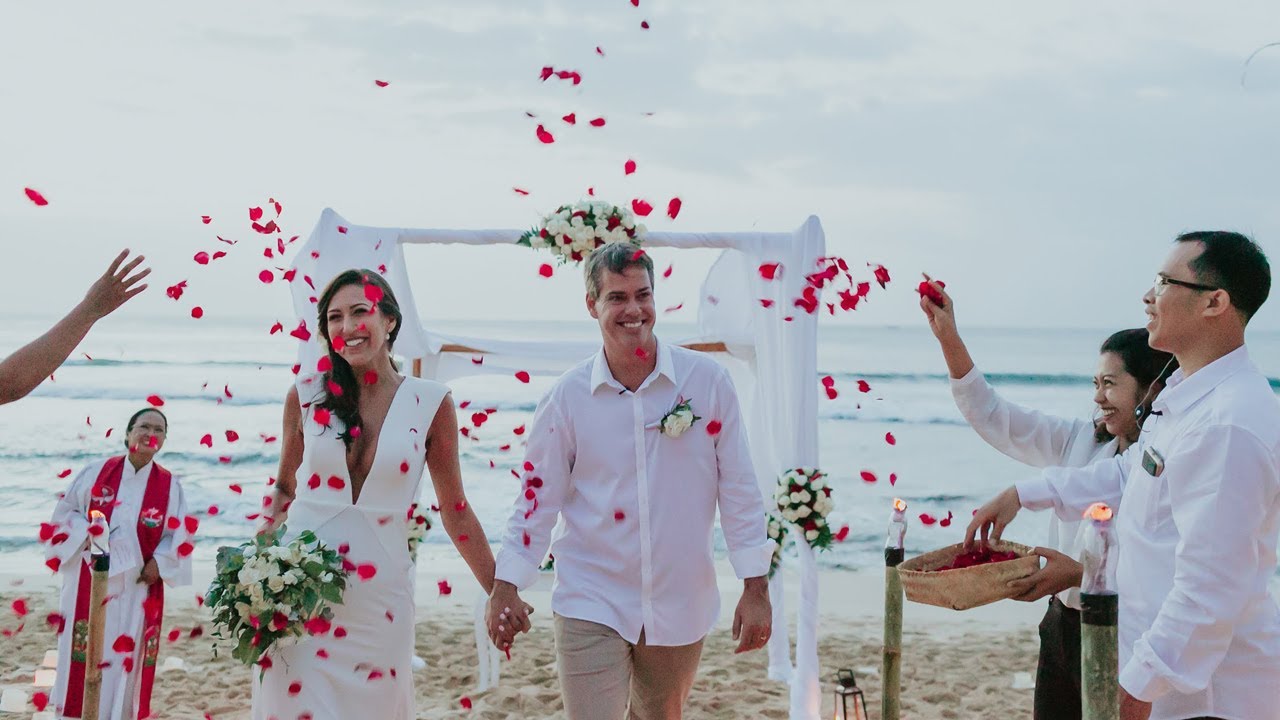Elope in Bali - Bali beach elopement - Bali Moon Wedding