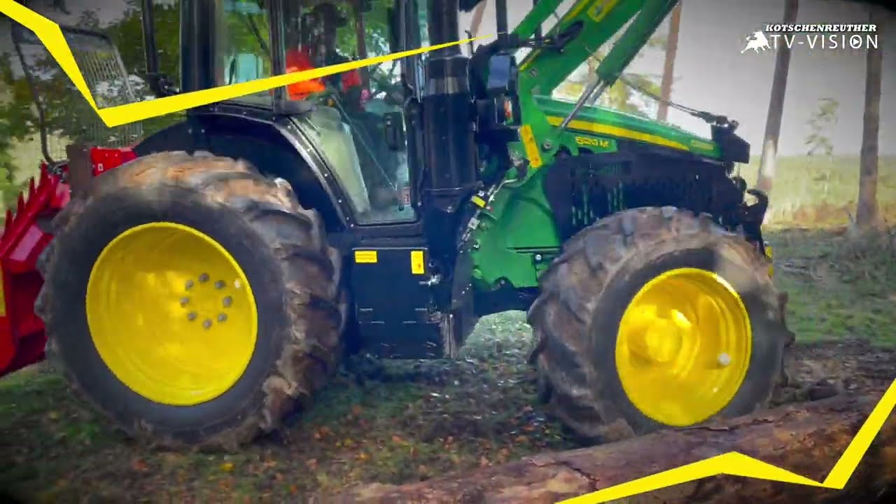 John Deere 6120M Forstschlepper mit KOTSCHENREUTHER Profi Schutzausrüstung 