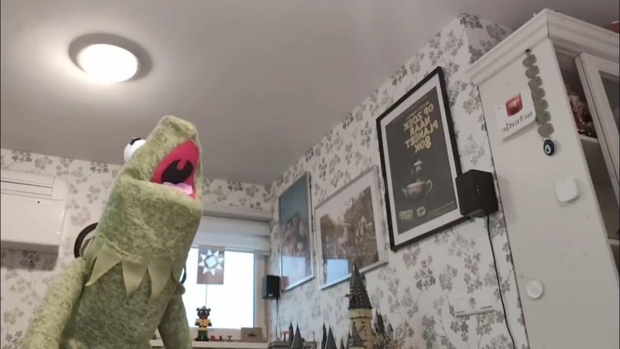 Kermit the Frog Replica Singing 