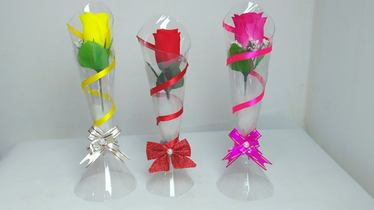 Vaso de garrafa pet - Use como lembrancinha, decoração. Reciclagem de garrafa pet  💗. #Artesanato