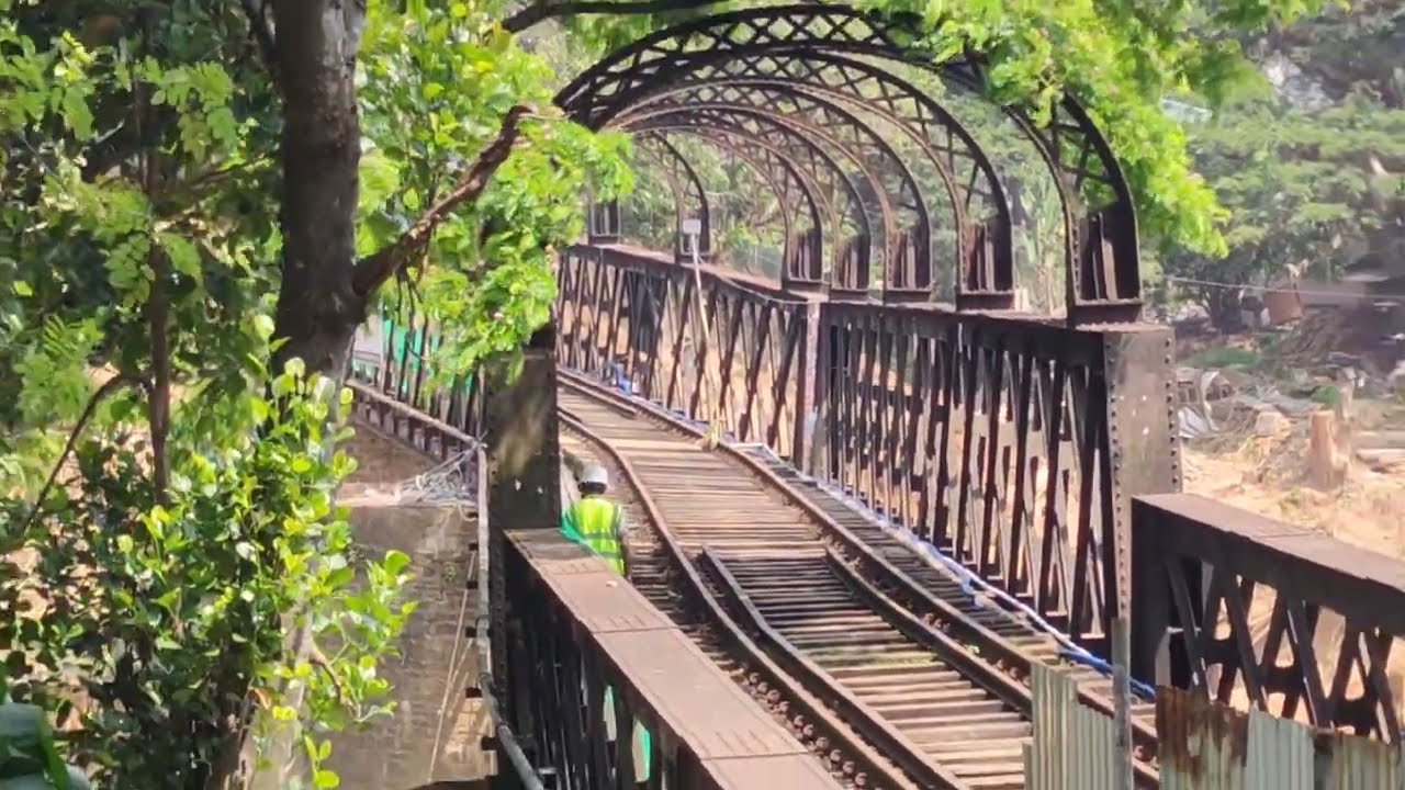 Black bridge | කළු පාලම 