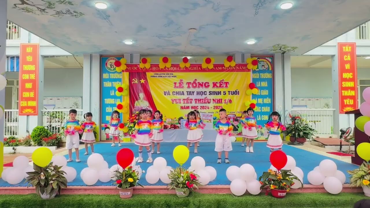 Nhảy mùa hè tuyệt vời mầm non
