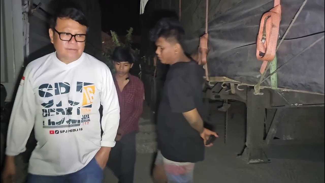 Part1 TL132 Muklis kehilangan 2ban serep di rest area km207