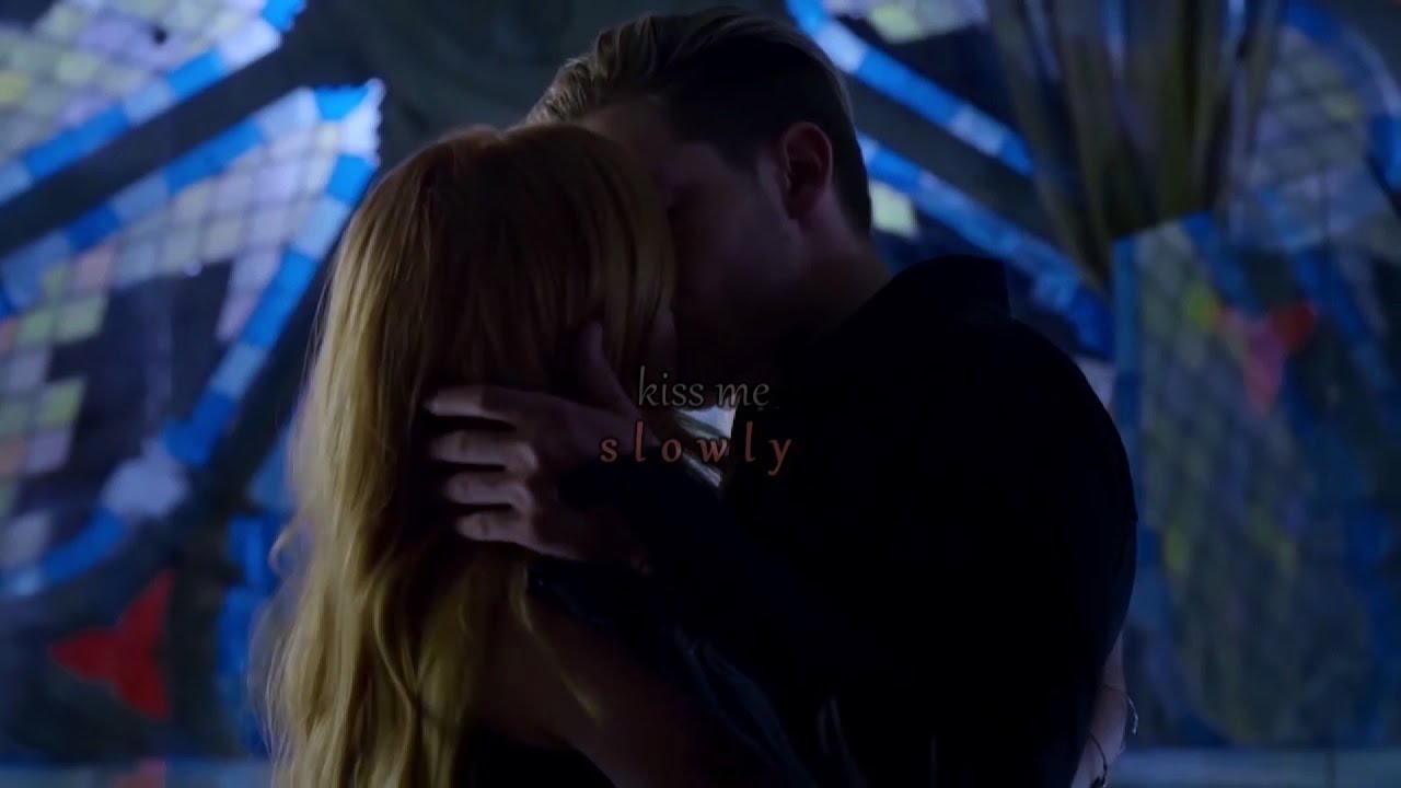 » kiss me slowly || clary x jace ♡
