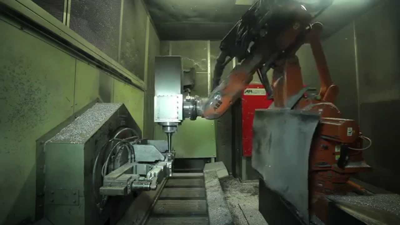 Controlling the force in aluminum production - ABB Robotics