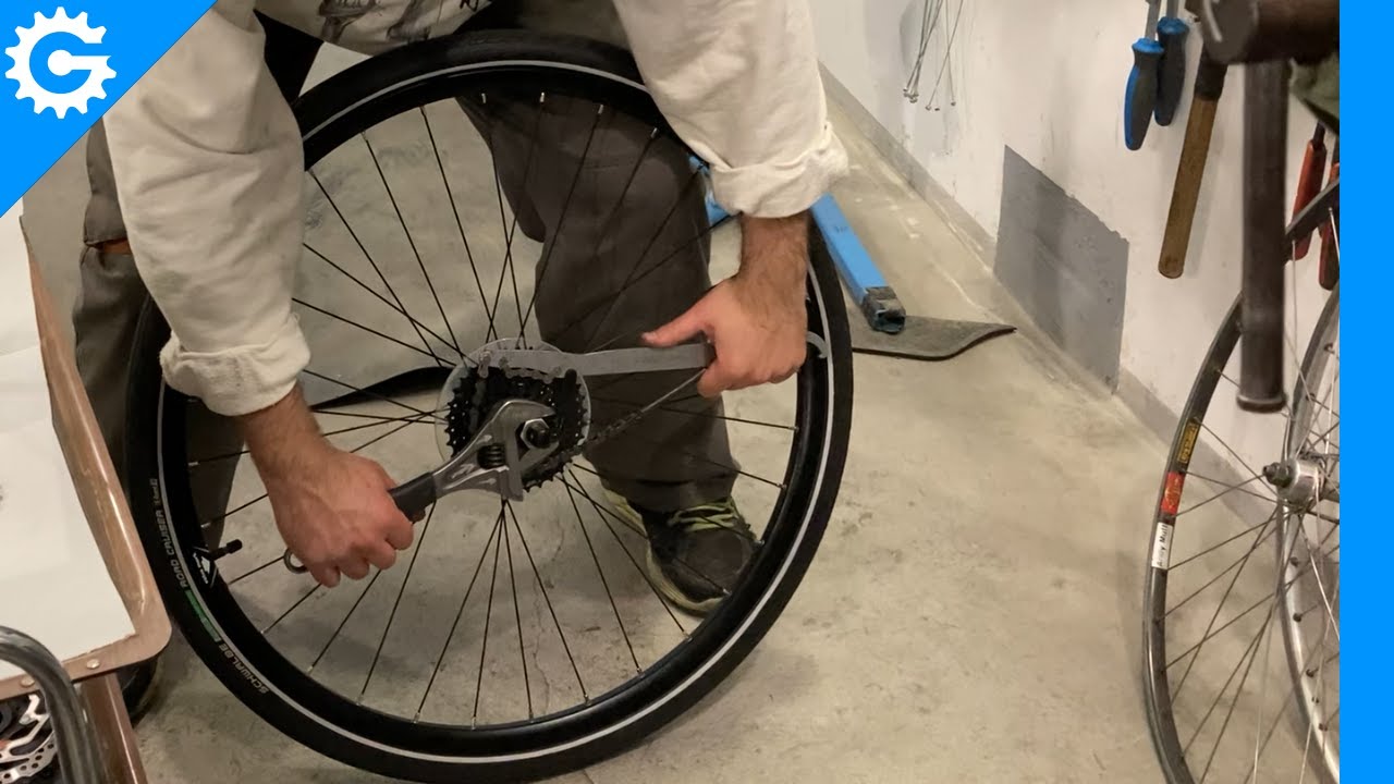 How to remove, and mount, a cassette, or a freewheel
