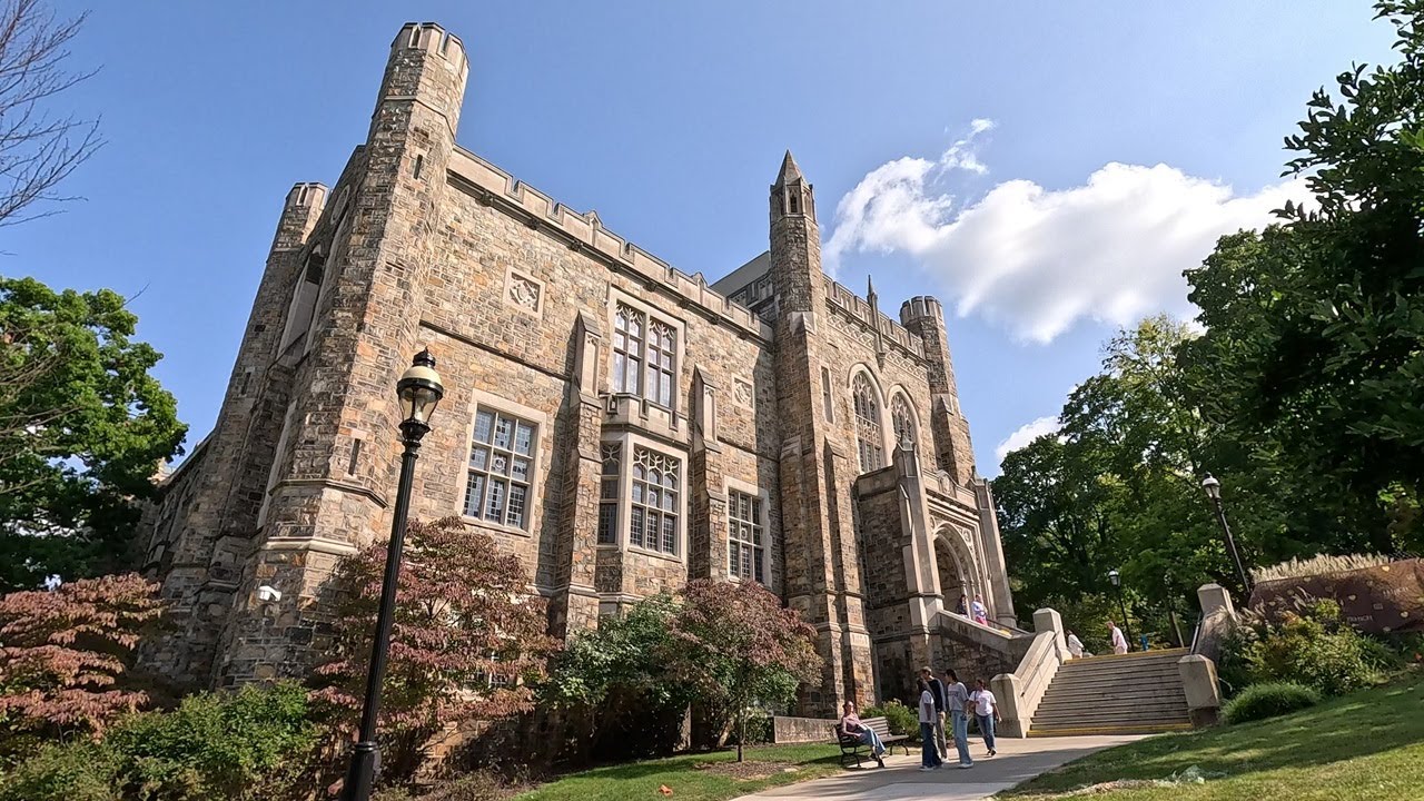 ⁴ᴷ⁶⁰ Walking Bethlehem, PA: Lehigh University campus tour