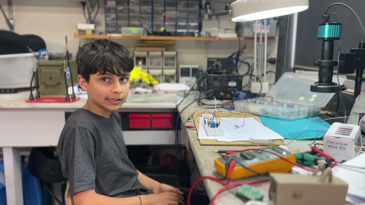 DIY Garage Door Alert Notification Light – Electronics Project. Open garage door notifier