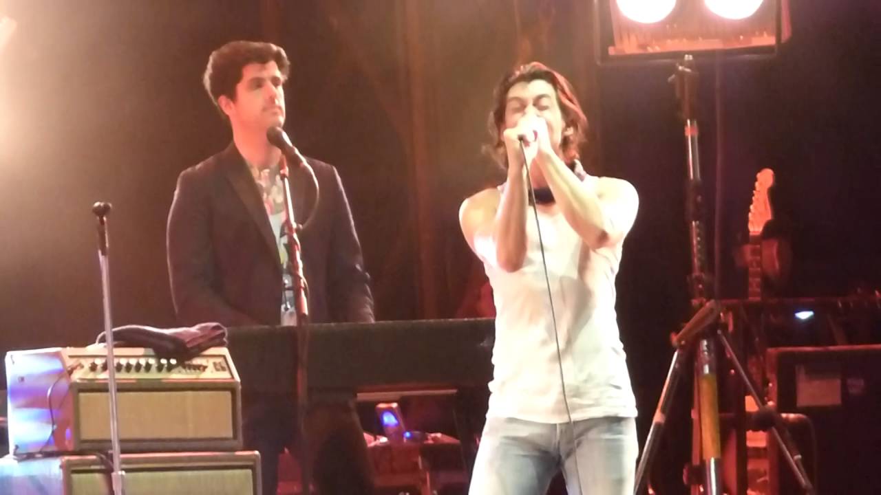 THE LAST SHADOW PUPPETS - Sweet dreams, TN (live @Primavera Sound) (3-6-2016)