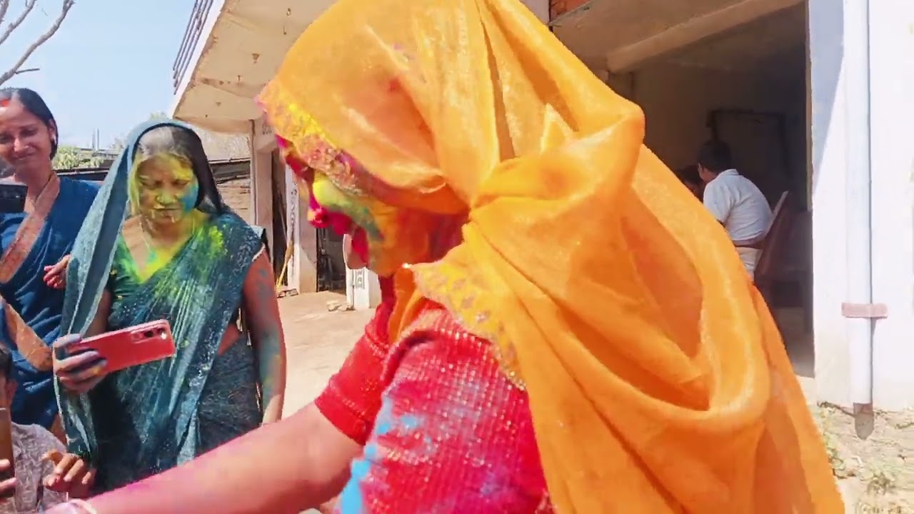 मन्जू मोहिनी के स्टूडियो पर खुशबू रानी के साथ होली 