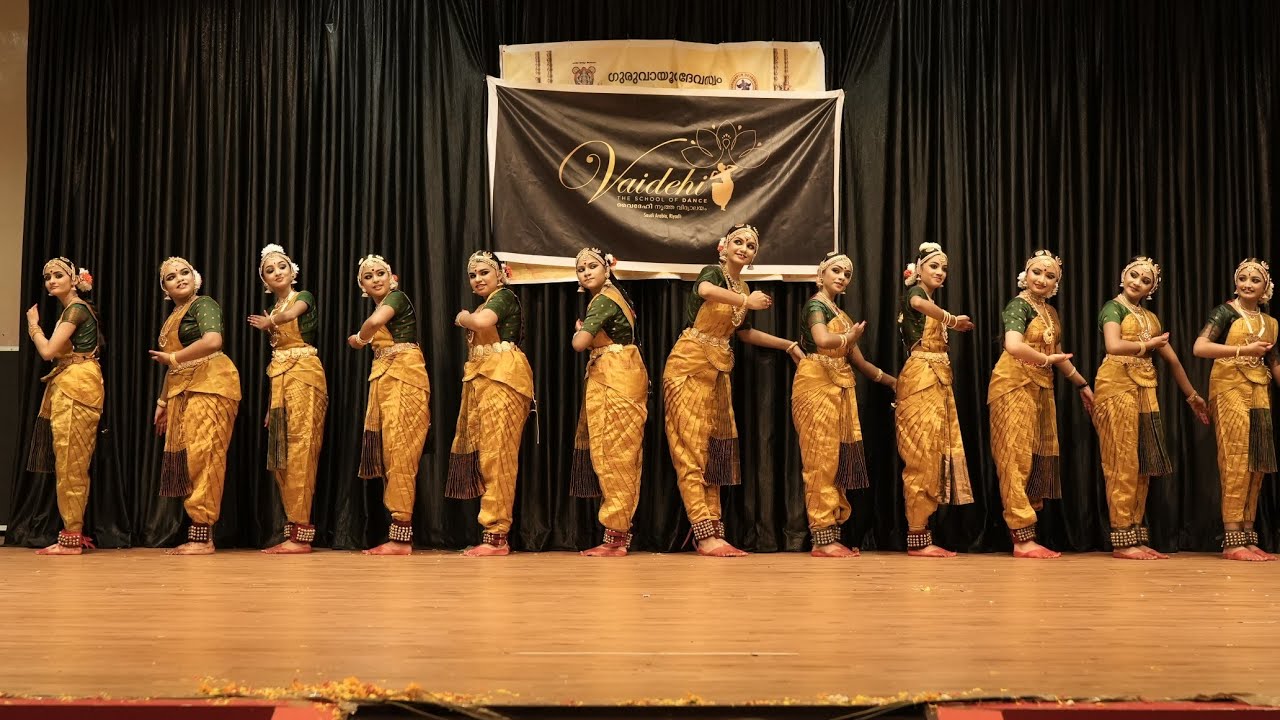 ⁠⁠Krishna Bharatanatyam, @ Guruvayur Temple, Vaidehi Nritha Vidyalayam
