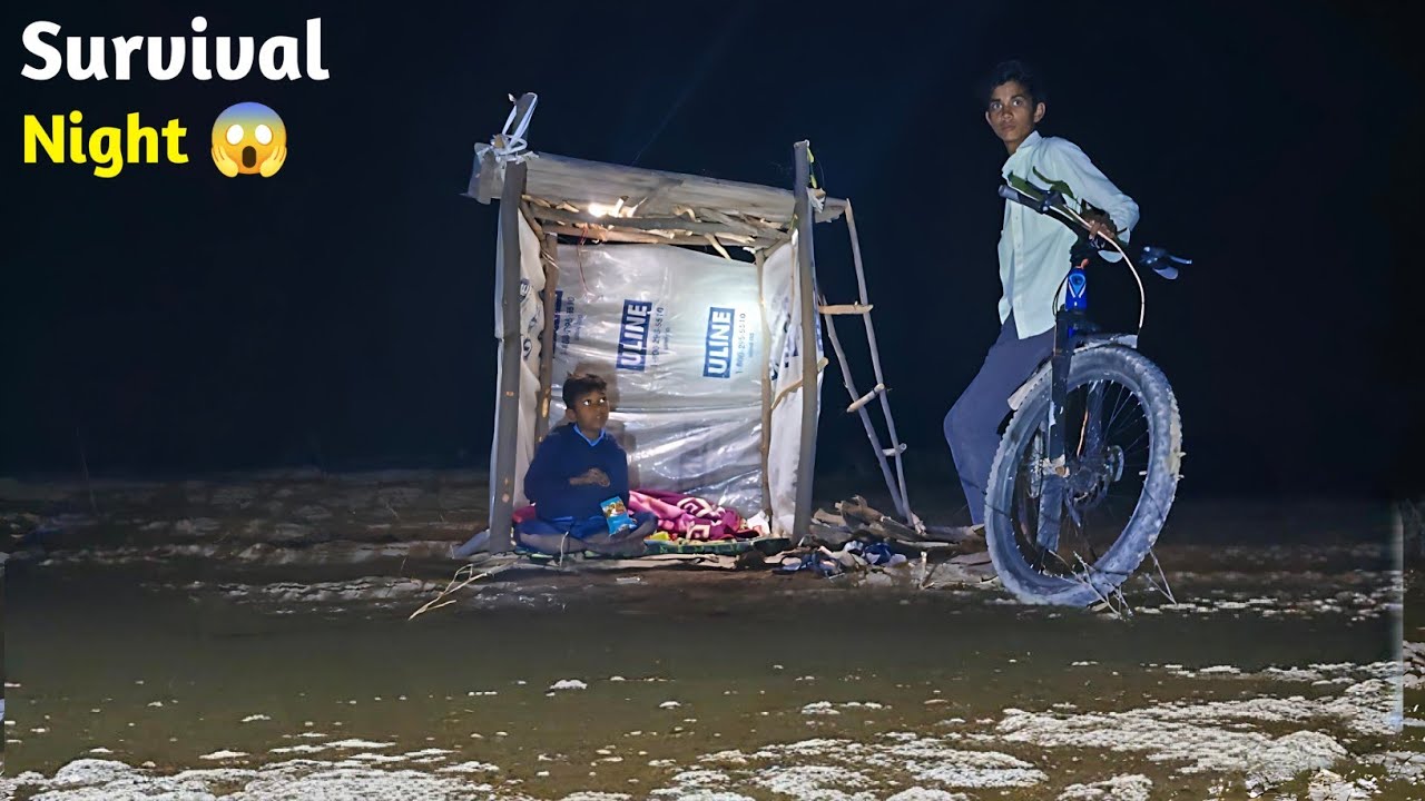 Overnight Survival Challenge In Transparent House 🏠कड़ाके की ठंड में। क्या मैं सुबह तक  रह सकता हूँ?