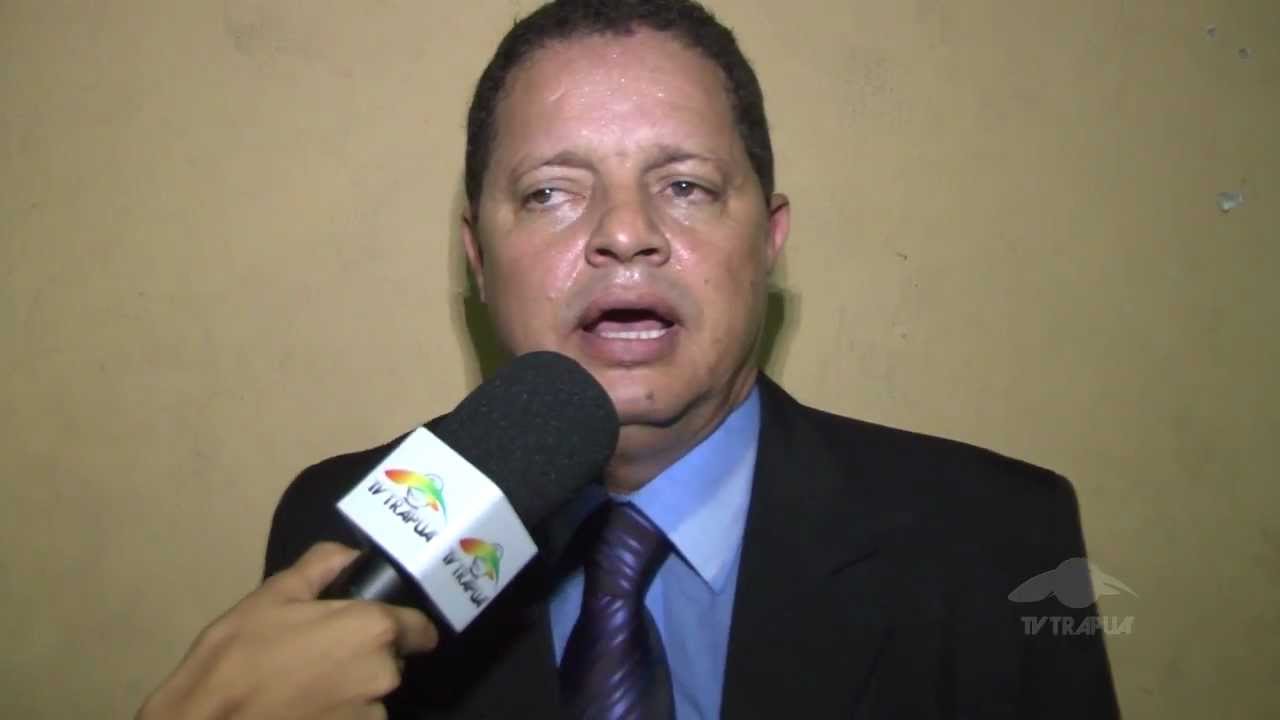 Prefeito reeleito de Nazaré da Mata, Nado Coutinho, toma posse junto com vereadores.