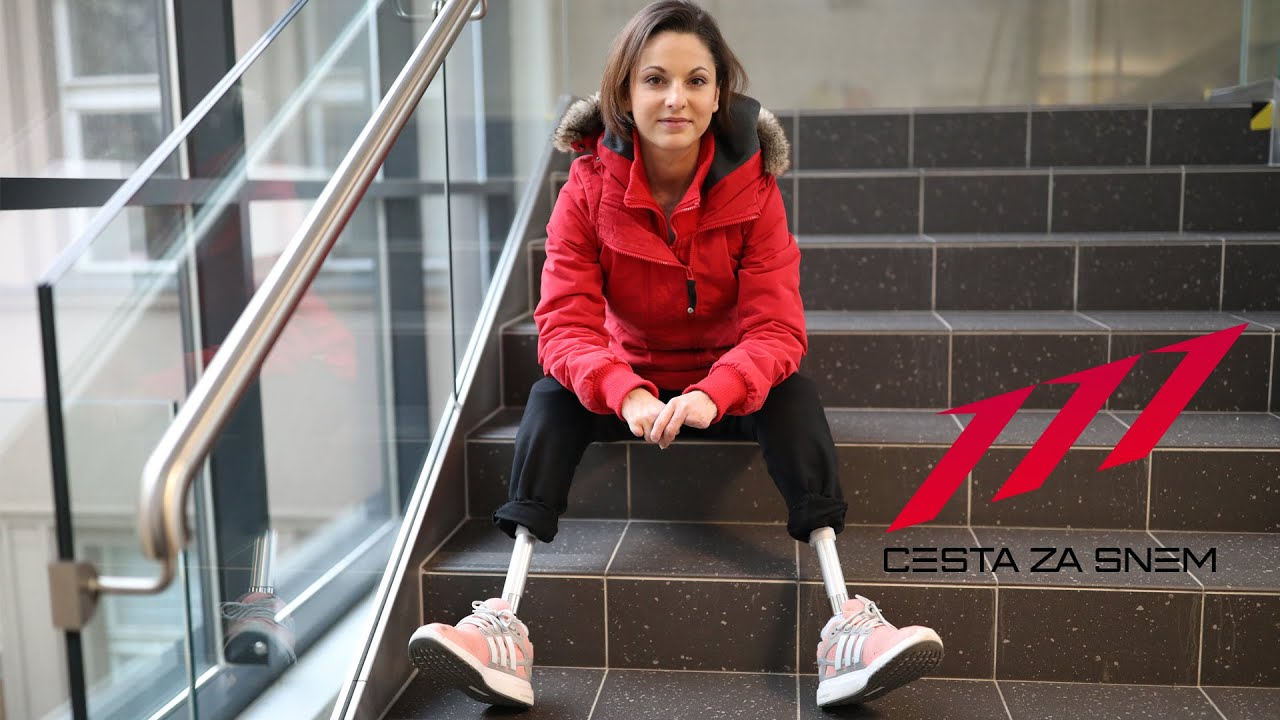 Tereza přišla o nohy a prsty na rukou. Dnes řídí auto rukama!
