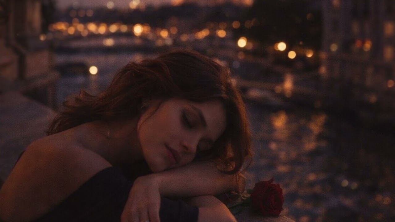 Reste Encore Un Peu #FrenchLove #RomanticSong 
