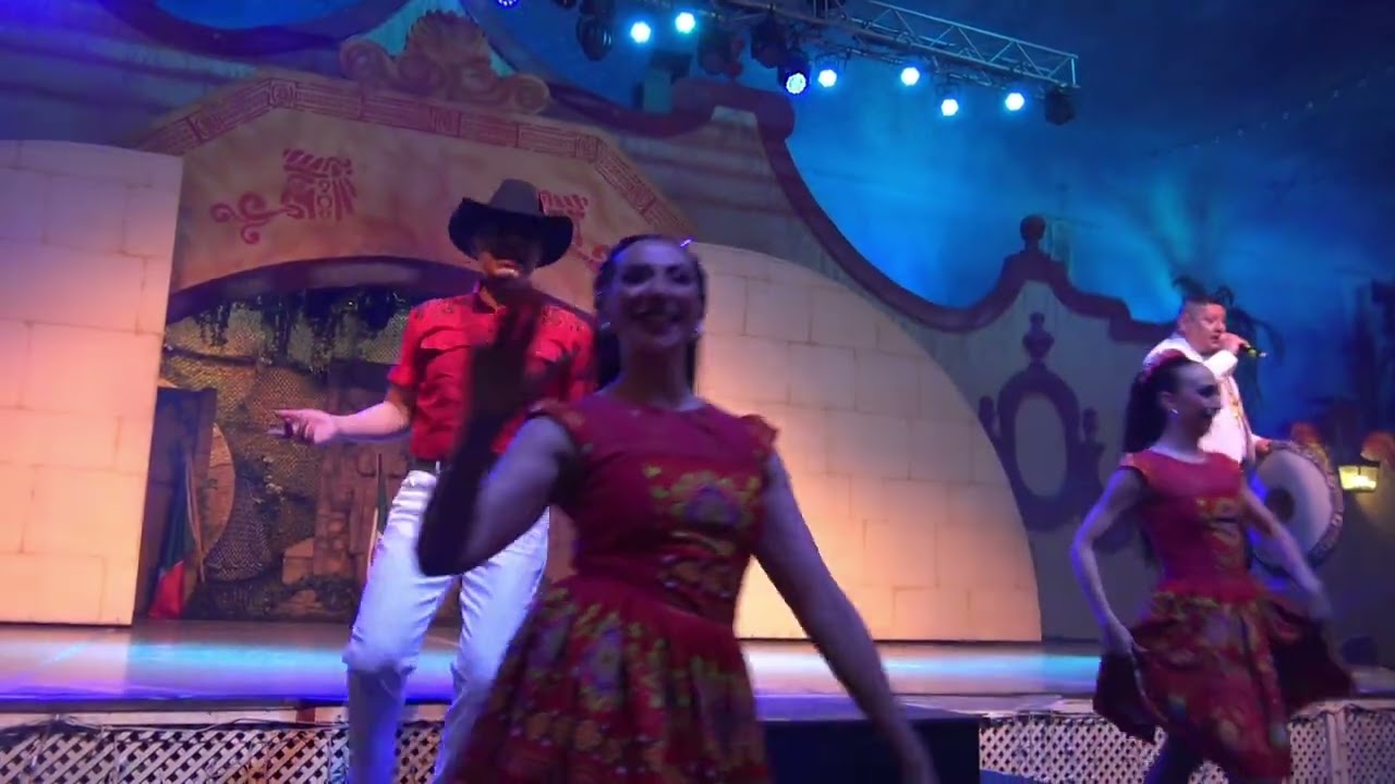 Show cantina verano Port aventura 2025