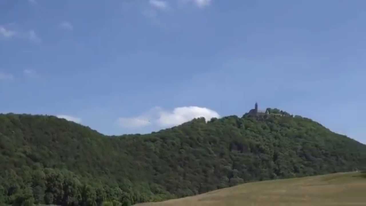 EMS Arcus 5,33m mit E-Turbine an der Burg Teck