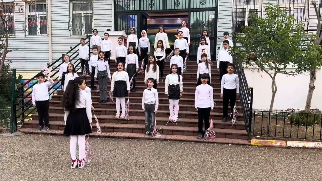Sertap Erener “Bir başkadır benim öğretmenim ” adlı Öğretmenler günü gösterisi ✨✨
