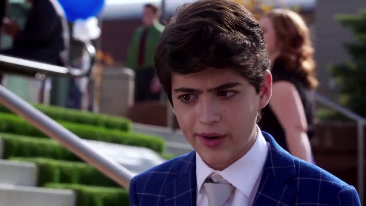 Andi Mack (S02E13) - Cyrus Comes Out to Andi