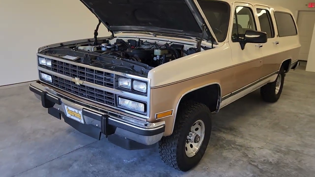 1991 Chevrolet Suburban V1500 4x4 Cold Start and Drive