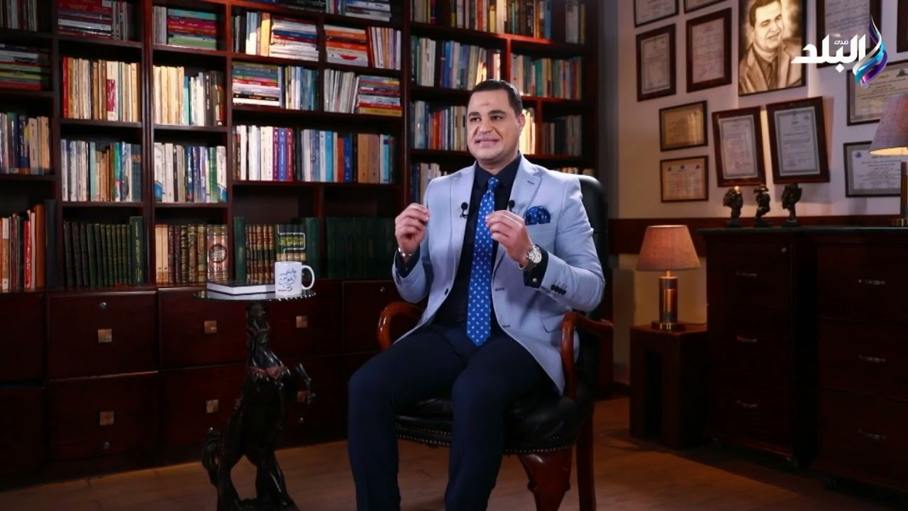 العلاج الدوائي لوحده مش كفاية 😨💊.. أحمد هارون يكشف الطريقة الصحيحة للتعامل مع اضطراب الهلع