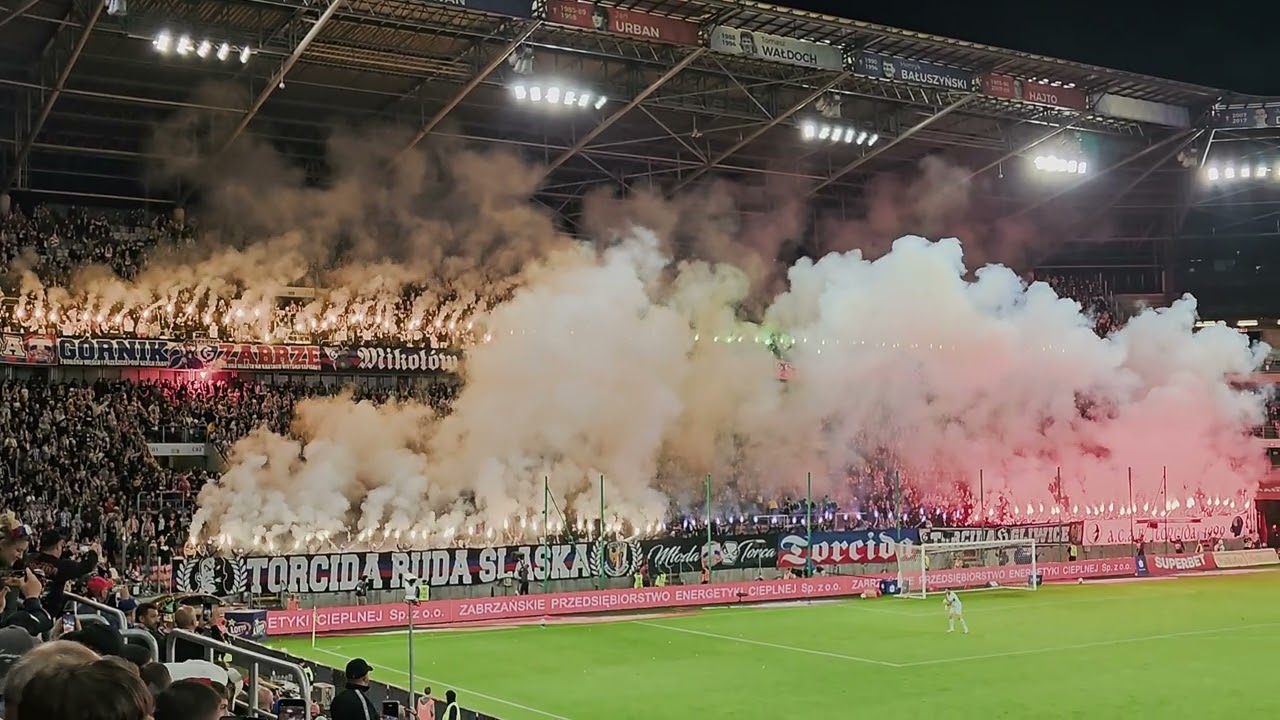 Oprawa meczowa Torcida Górnik na meczu Górnika Zabrze - GKS Katowice.