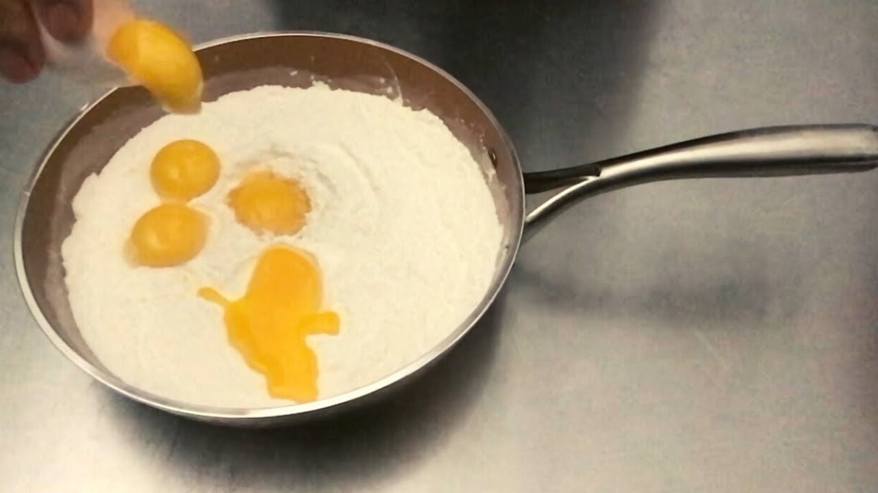 Kung May Itlog Ka, Lagyan mo ang Glutinous Rice Flour at Sigurado Sarap ng Merienda mo