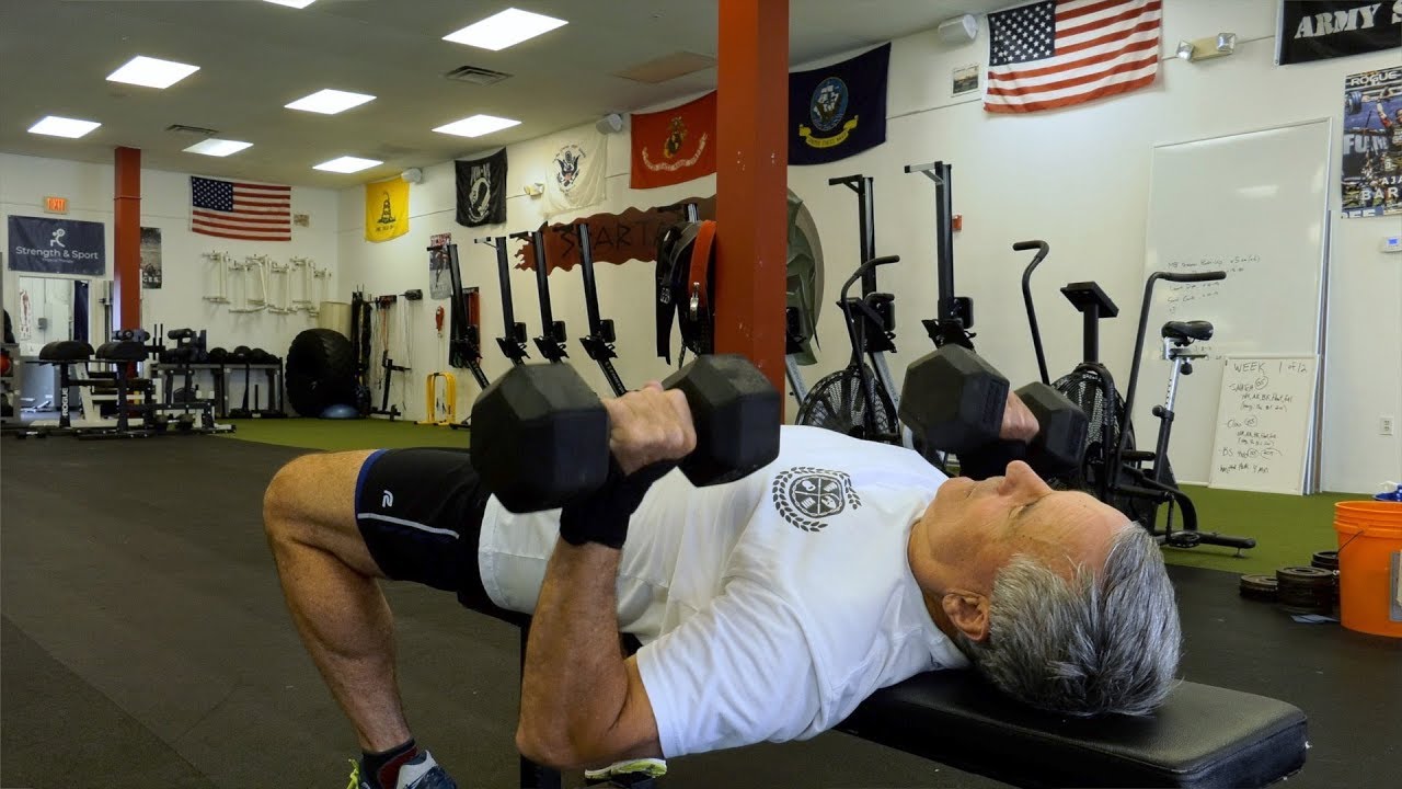 Innovative shoulder replacement surgery gets baby boomer back in the gym