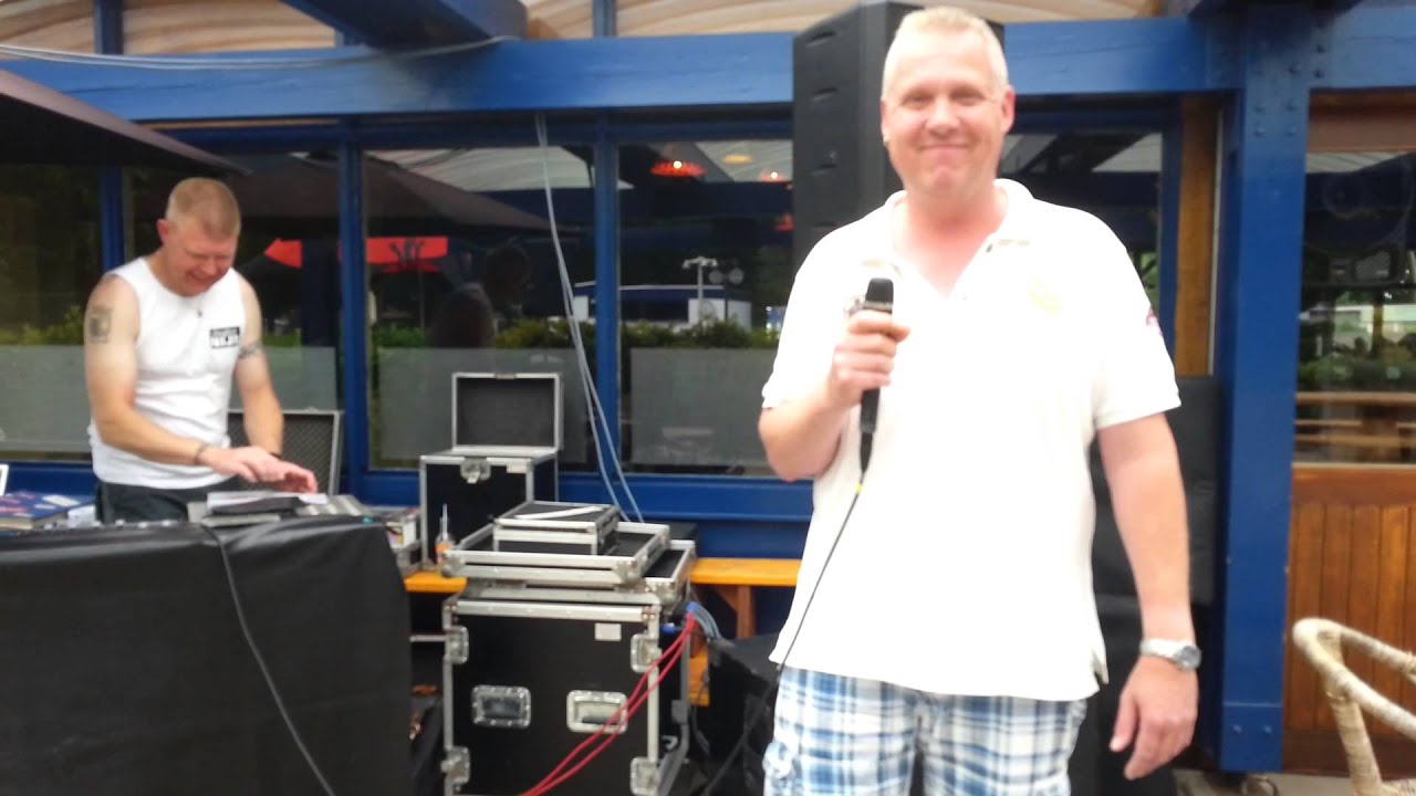 Fun @Camping de Otterberg met zanger Jeroen.
