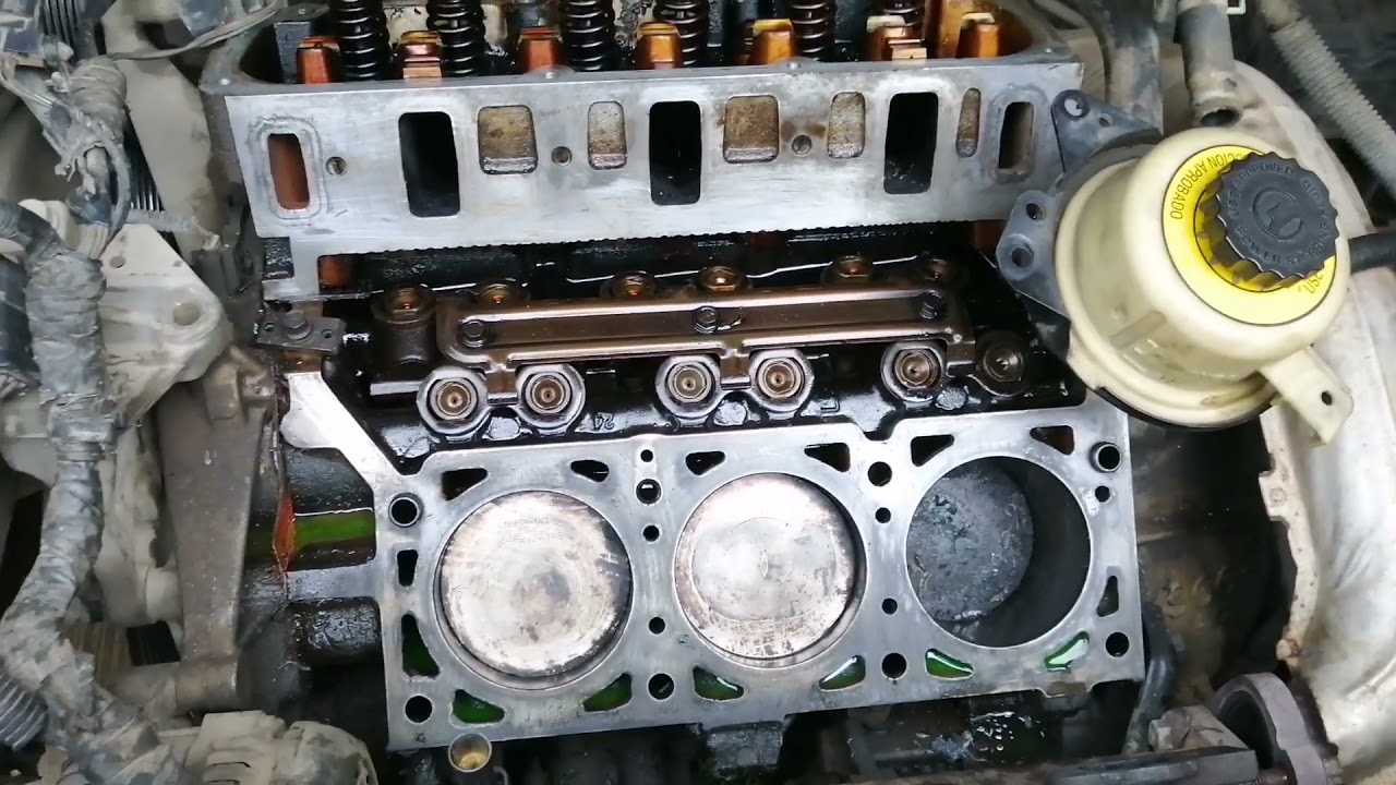 ¡¡DESARMANDO MOTOR 3.3L VOYAGER 2005.!!! #1